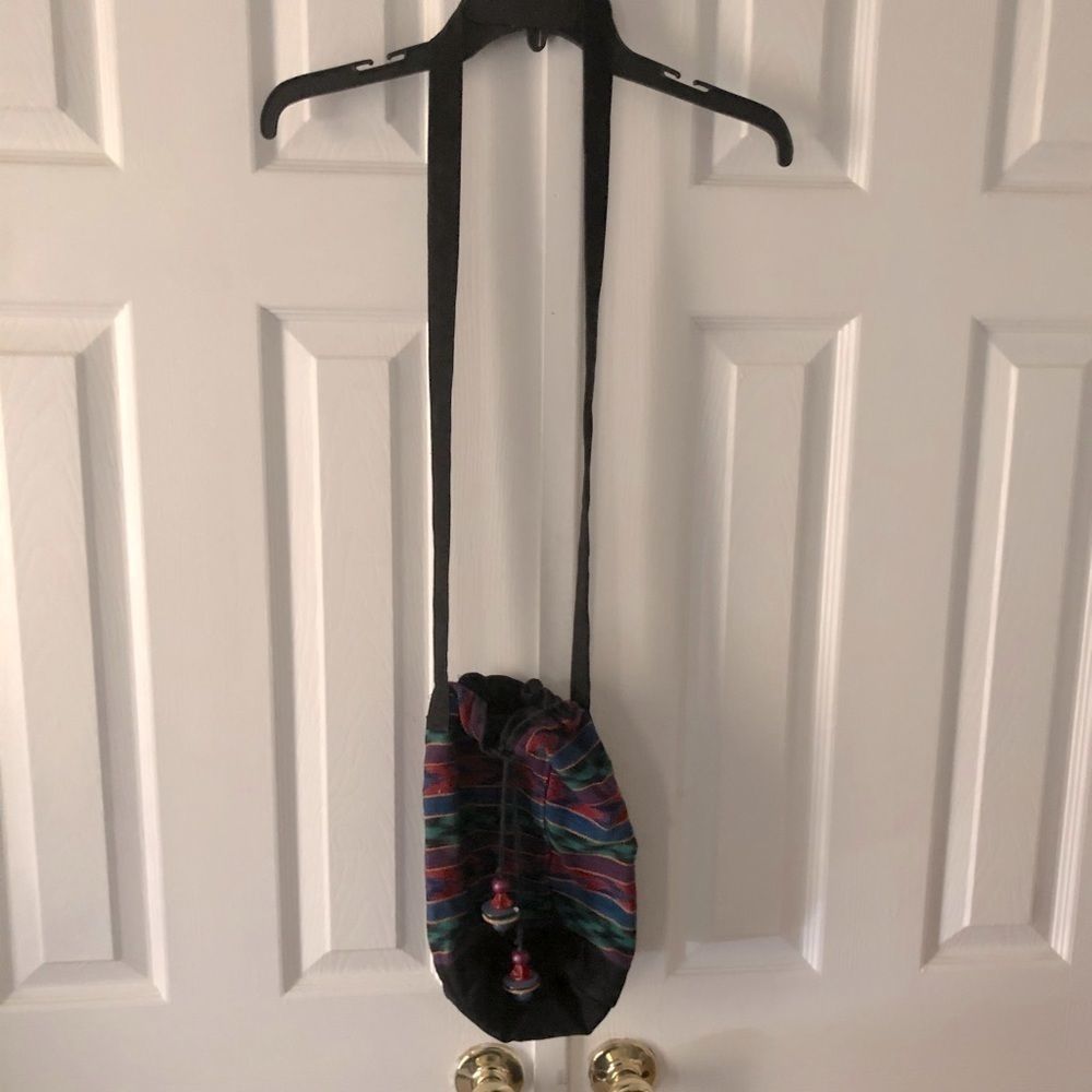 Las Manos hand woven purse